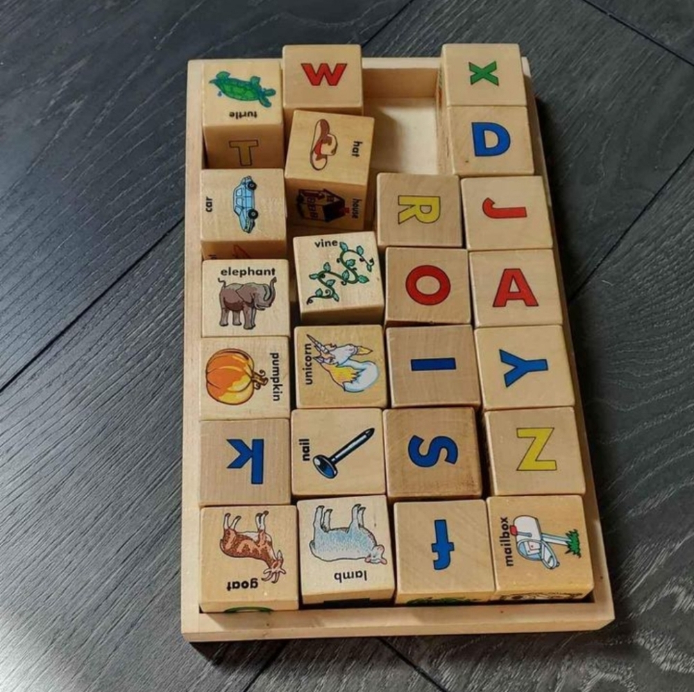 Melissa and Doug alphabet blocks